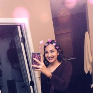 Meet your Posher, Gabriela